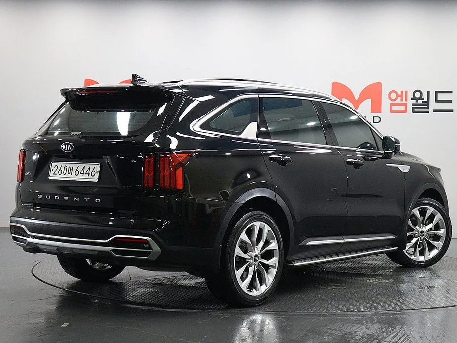 Kia Sorento — фото 10