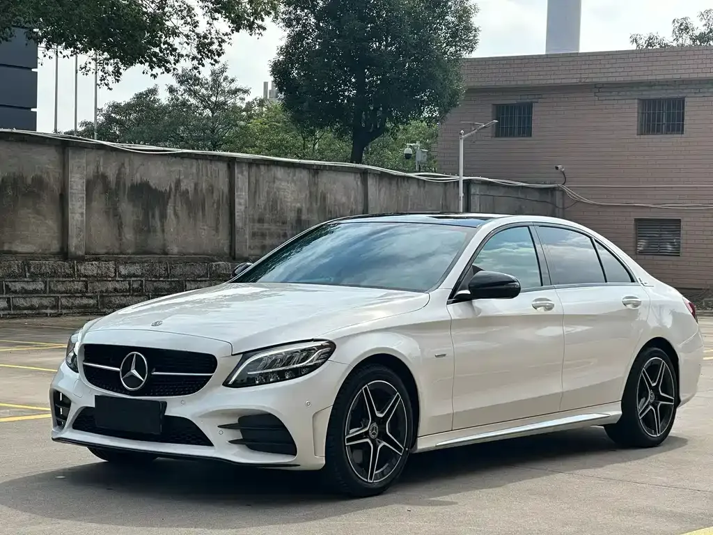 Mercedes-Benz C-Class — фото 1