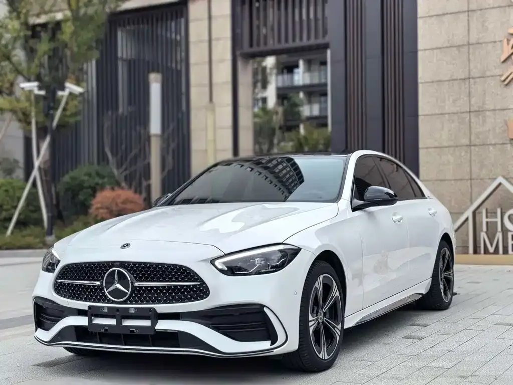Mercedes-Benz C-Class — фото 1