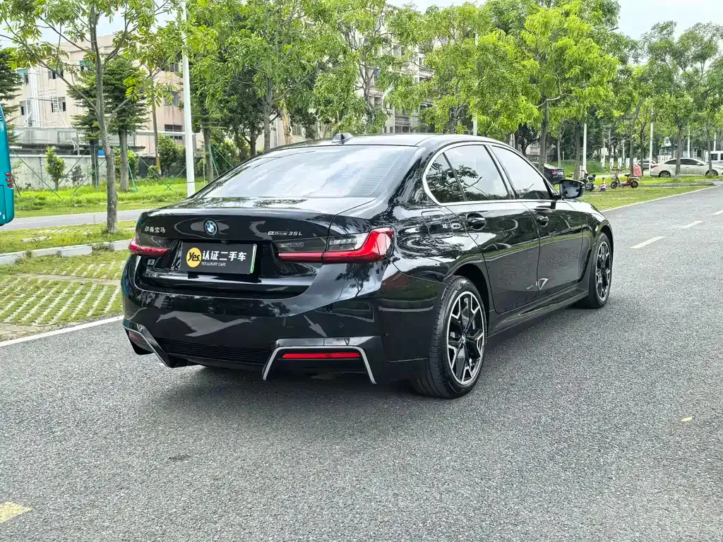 BMW i3 — фото 9