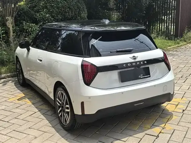 MINI Cooper EV 2024 из CN, фото 2