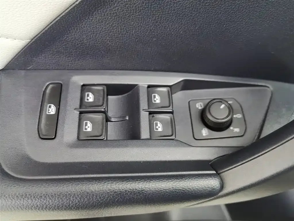 Volkswagen Tharu — фото 10
