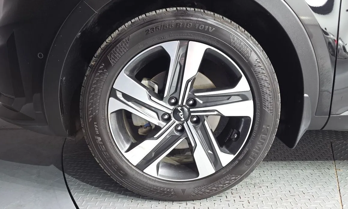 Kia Sorento — фото 9
