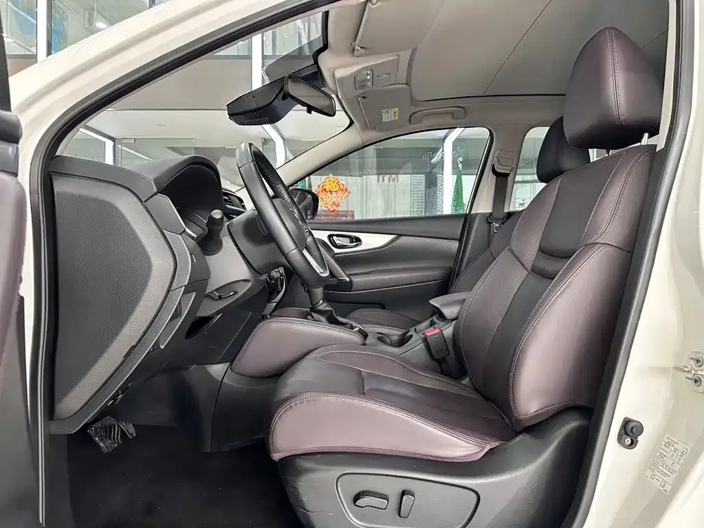 Nissan Qashqai — фото 10
