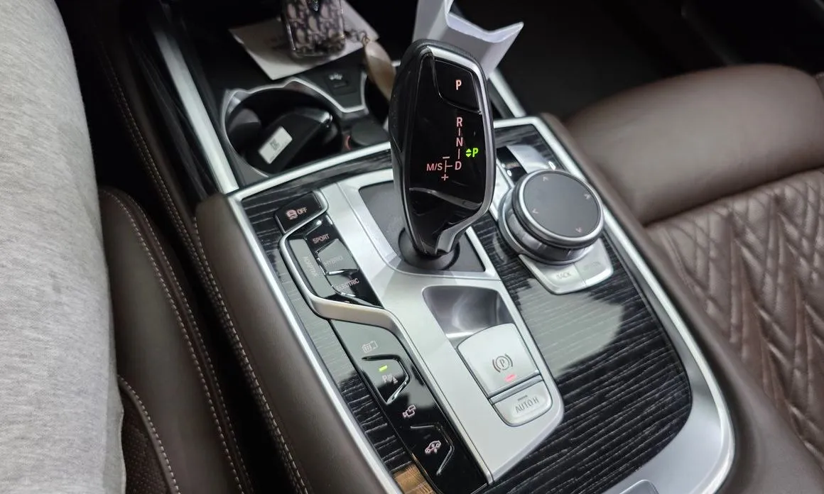 BMW 7-Series 2021 из KR, фото 8