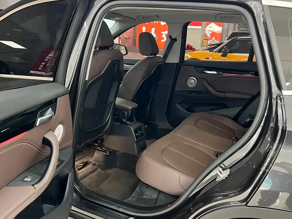BMW X1 2021 из CN, фото 9