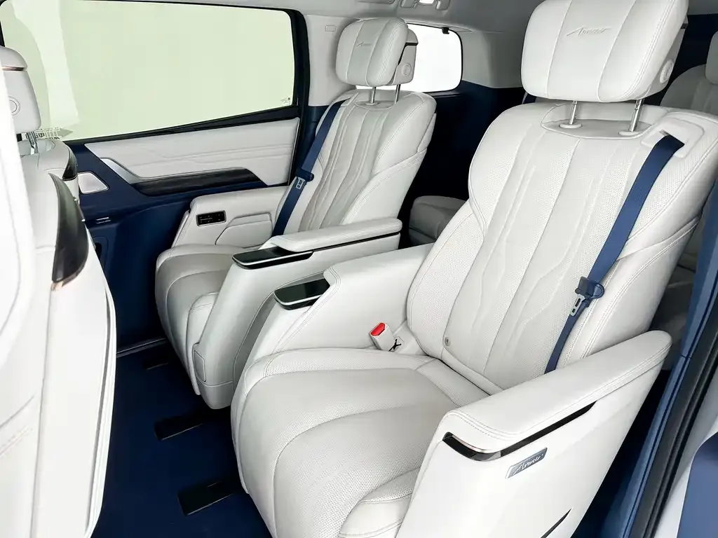Buick Century 2023 из CN, фото 5