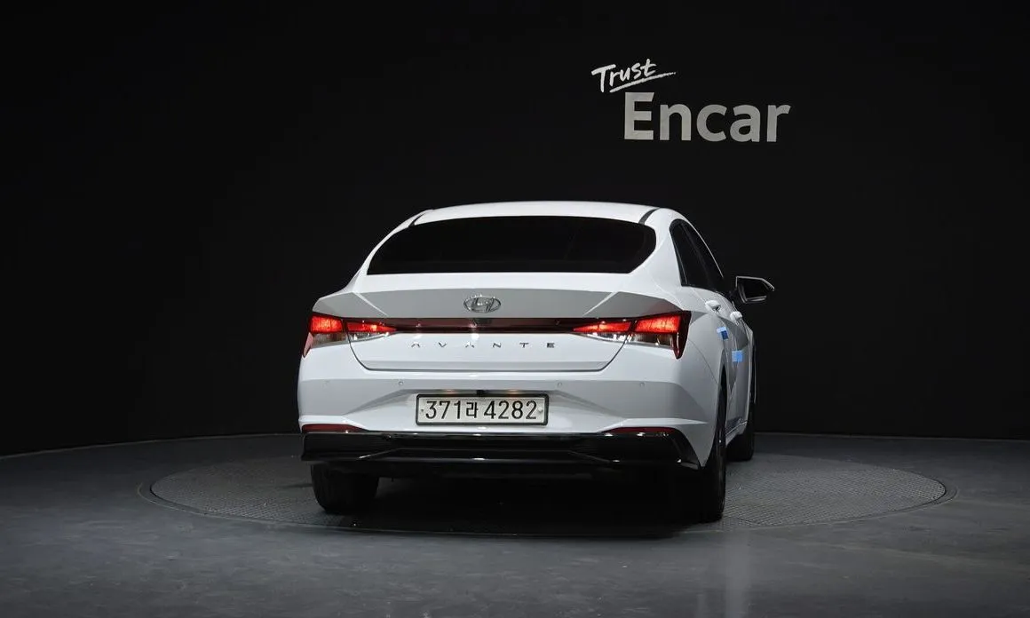 Hyundai AVANTE 2023 из KR, фото 3