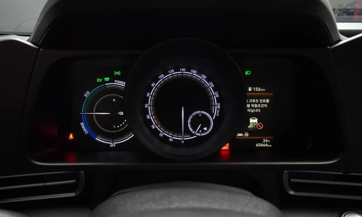 Hyundai AVANTE 2023 из KR, фото 5