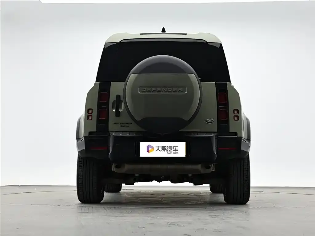Land Rover Defender — фото 7