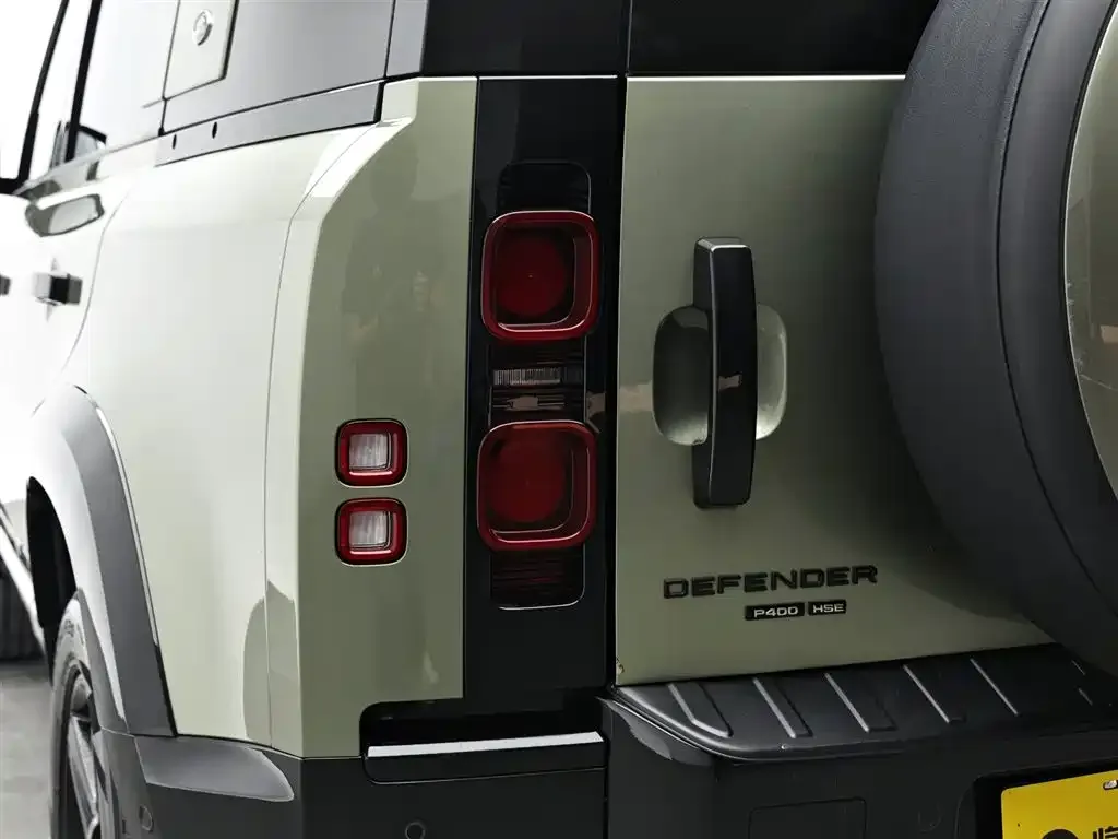 Land Rover Defender — фото 3