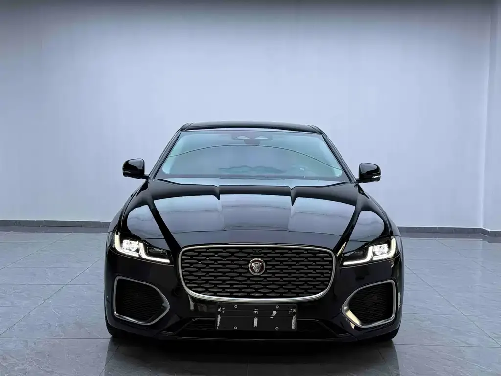 Jaguar XFL — фото 7