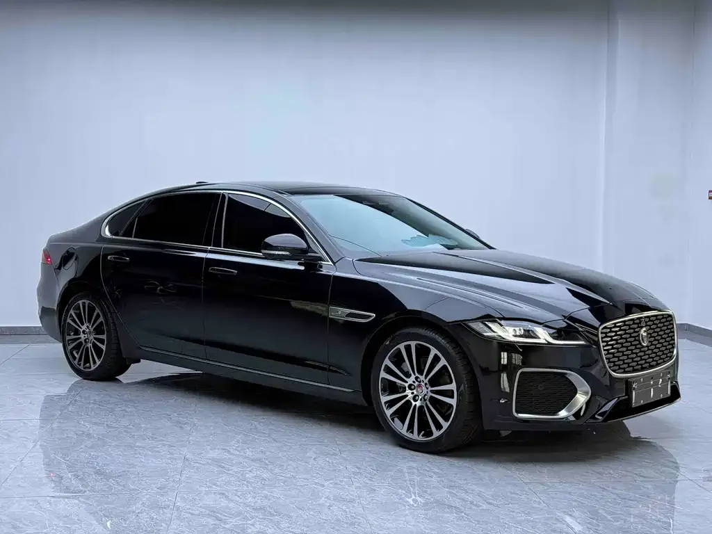Jaguar XFL — фото 9