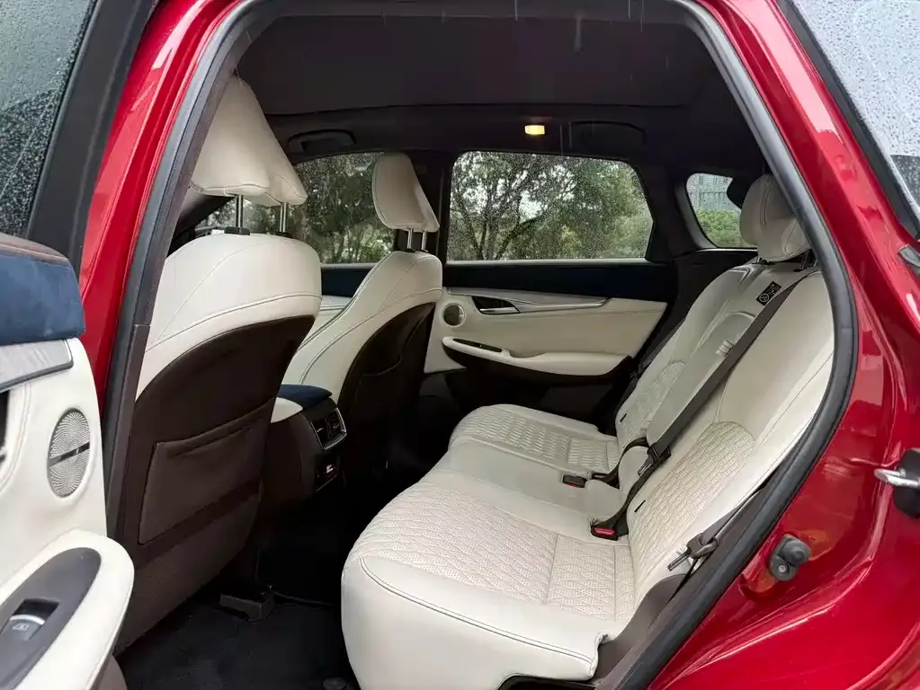 Infiniti QX50 2023 из CN, фото 2