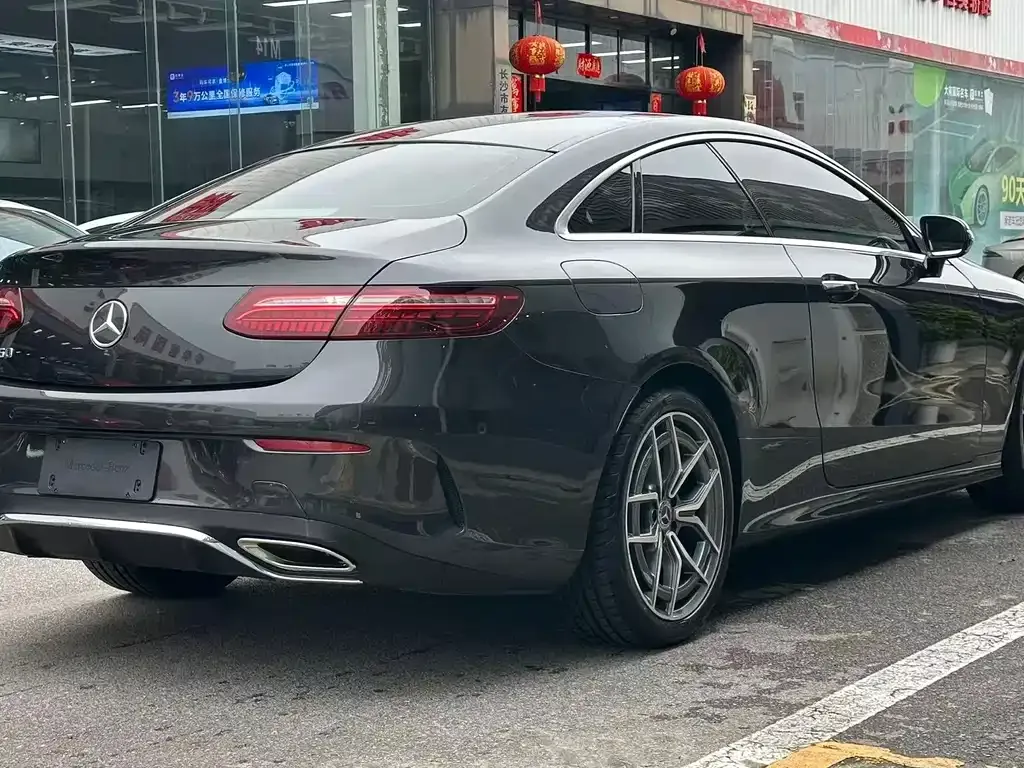 Mercedes-Benz E-Class (Import) — фото 5