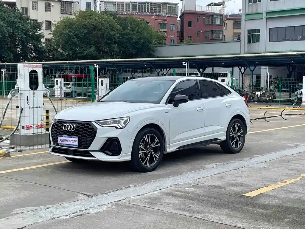 Audi Q3 Sportback — фото 1
