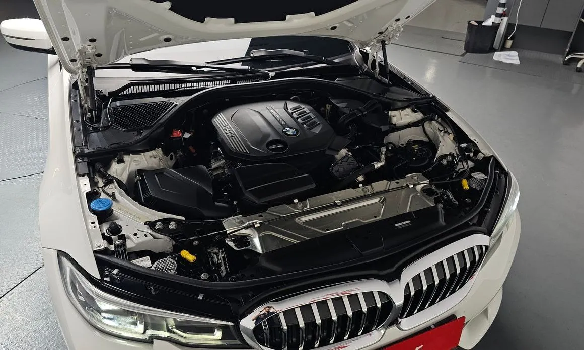 BMW 3-Series 2022 из KR, фото 9
