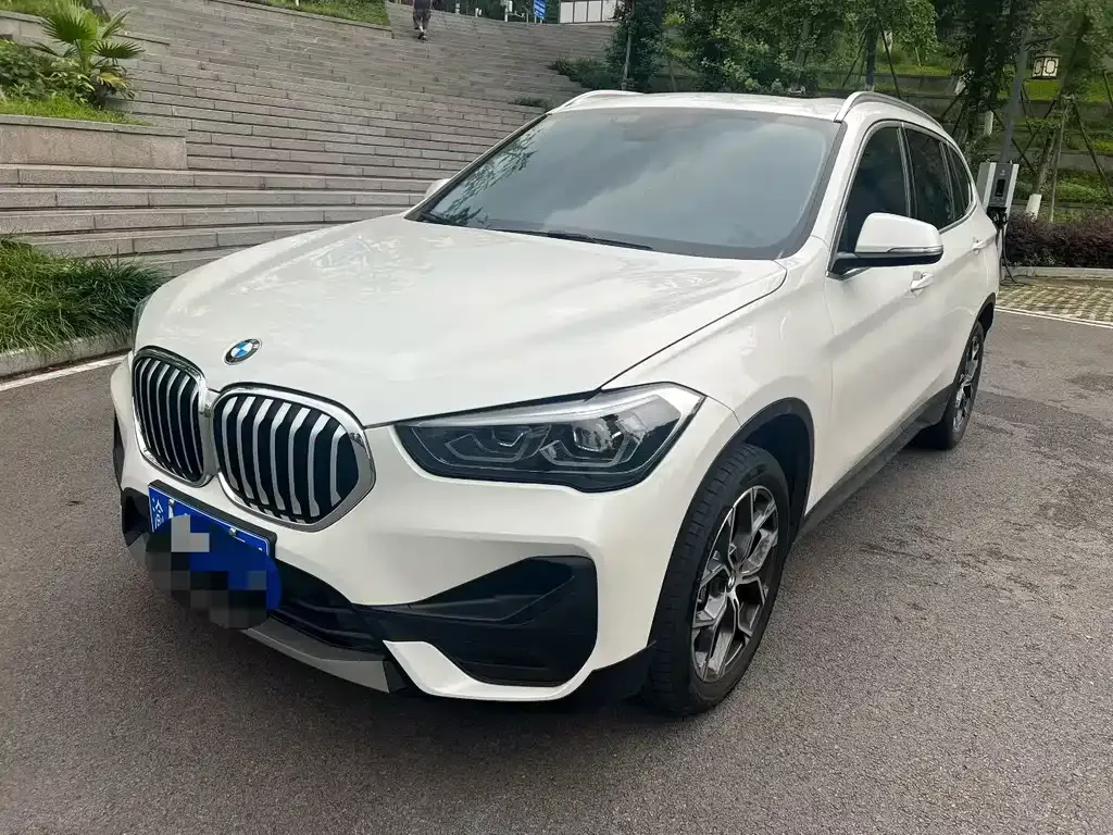 BMW X1 — фото 1