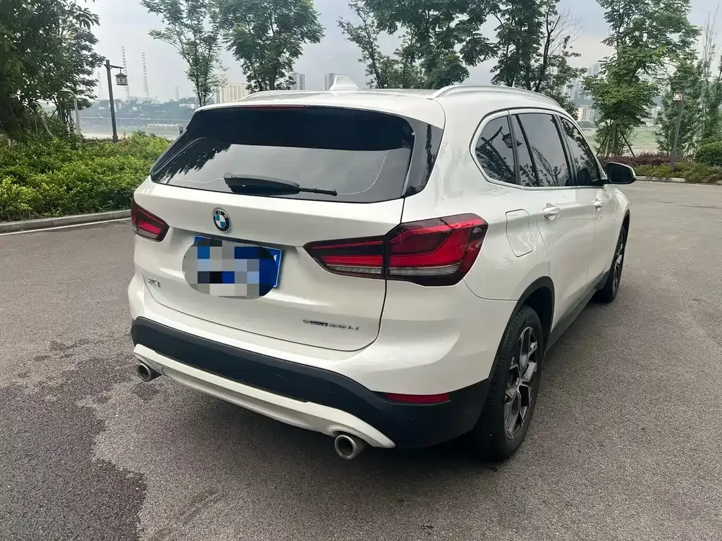 BMW X1 — фото 9