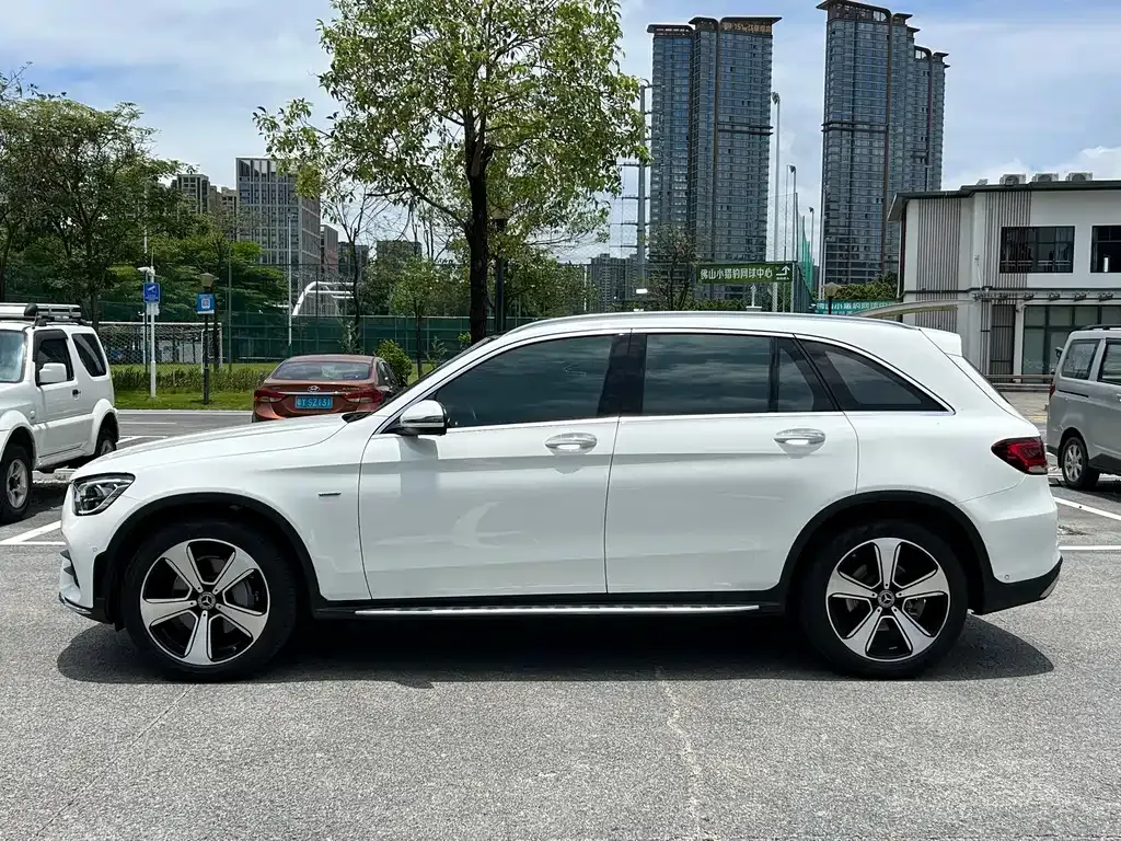 Mercedes-Benz GLC — фото 10