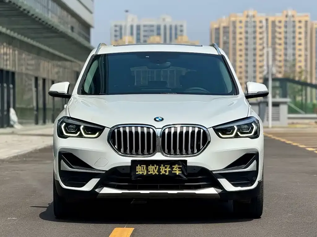 BMW X1 — фото 8