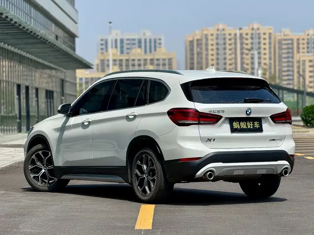 BMW X1 — фото 3
