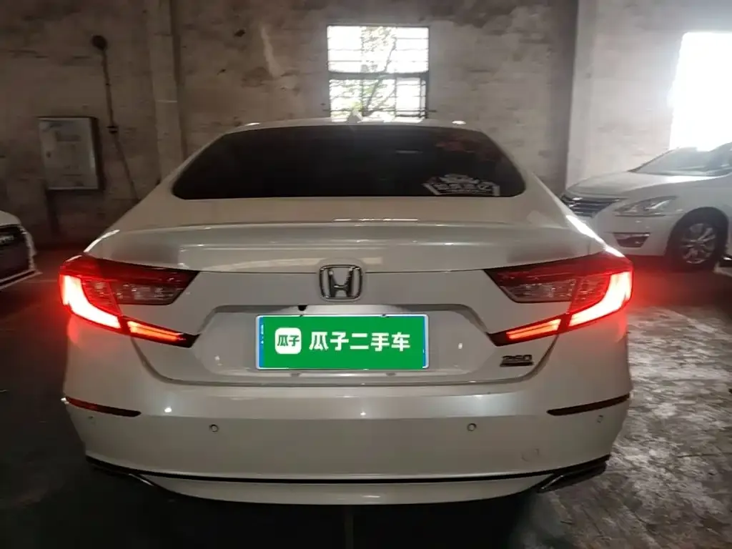 Honda Accord — фото 6