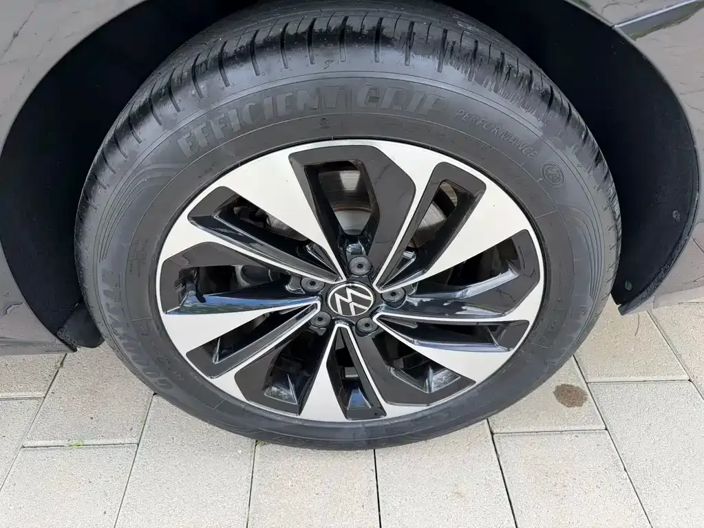 Volkswagen Passat — фото 8