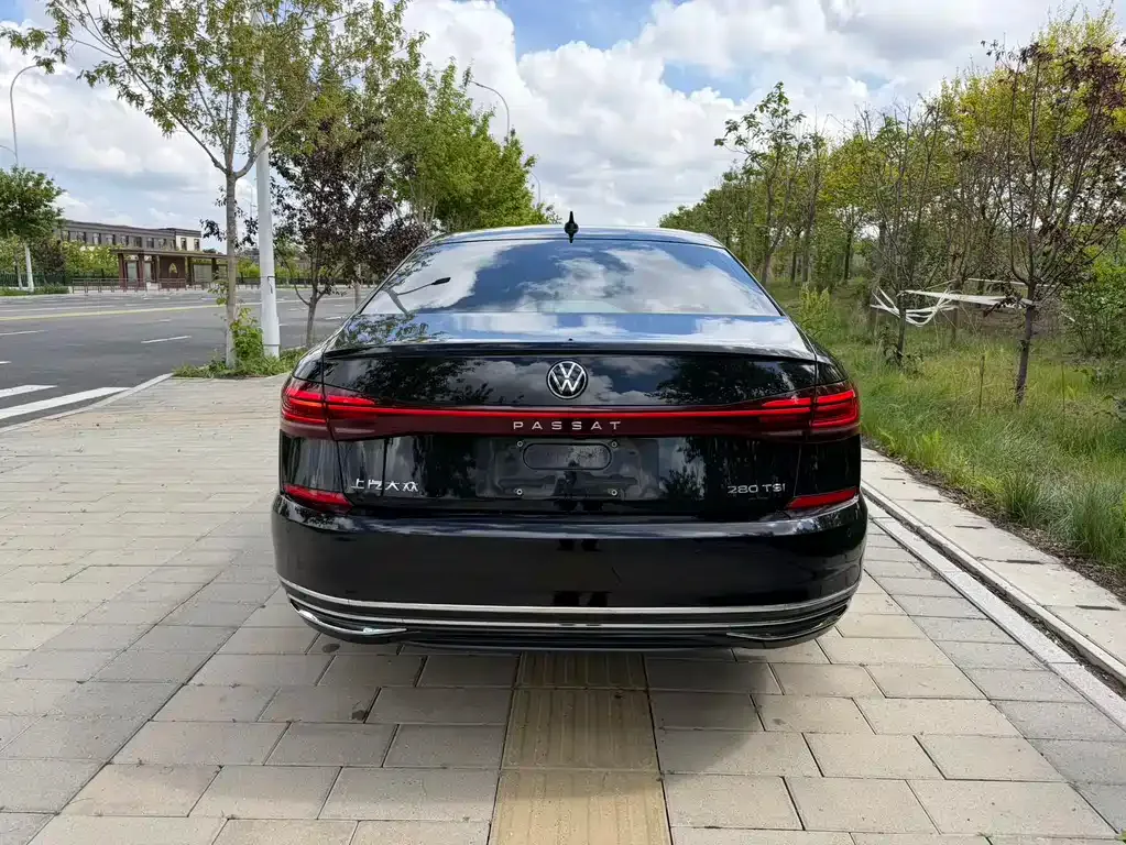 Volkswagen Passat — фото 7