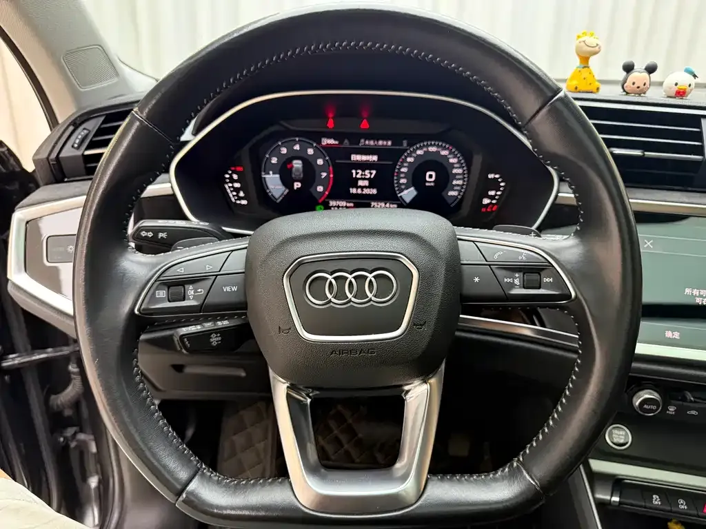 Audi Q3 — фото 2