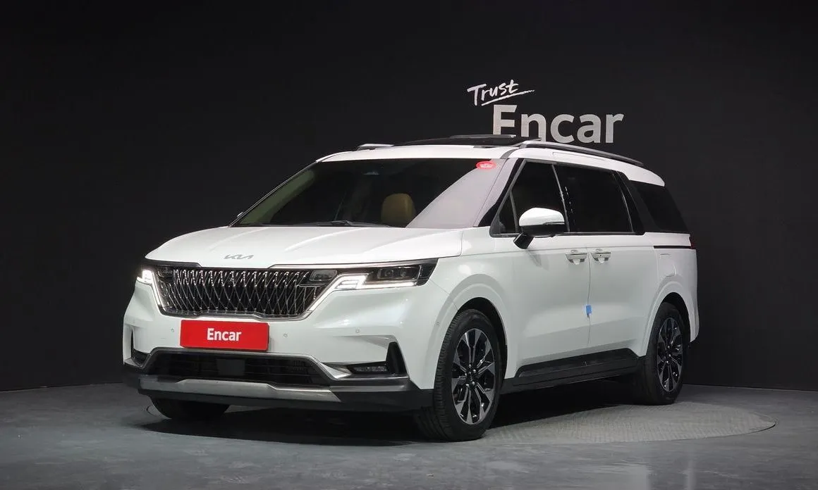 Kia Carnival — фото 1