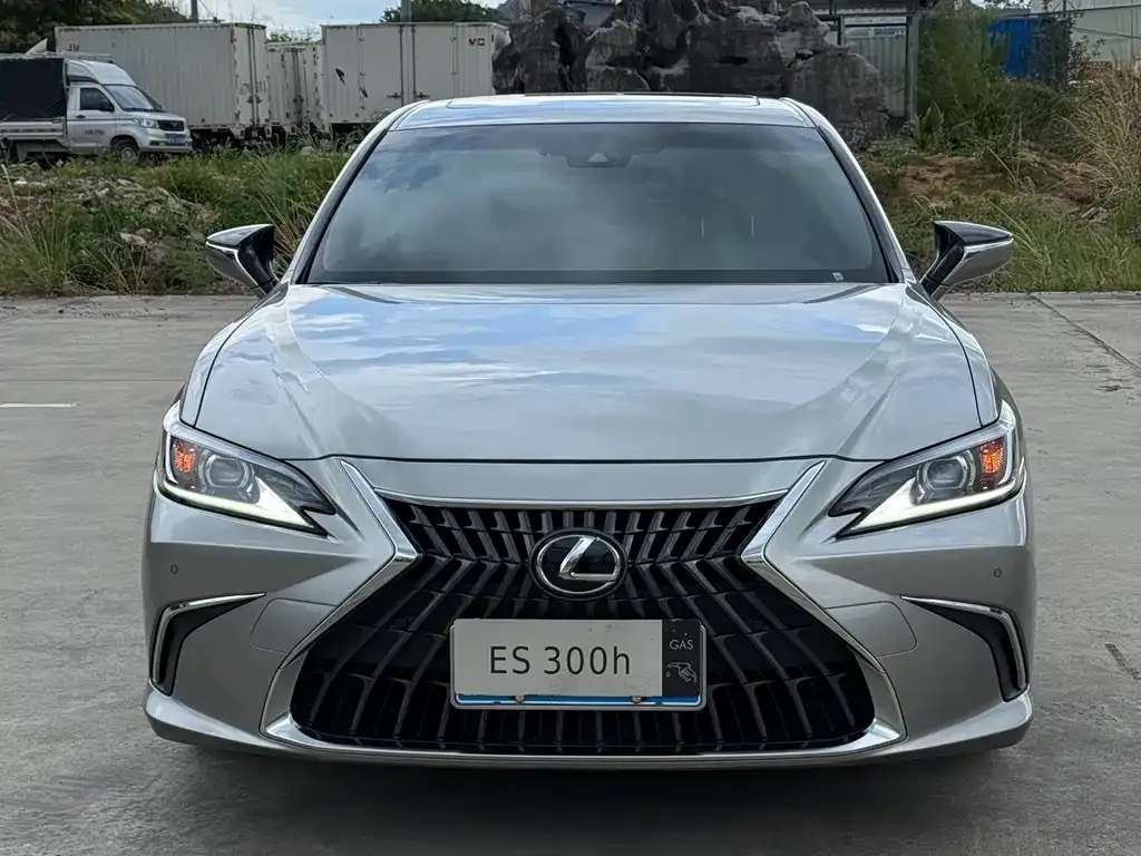 Lexus ES — фото 5