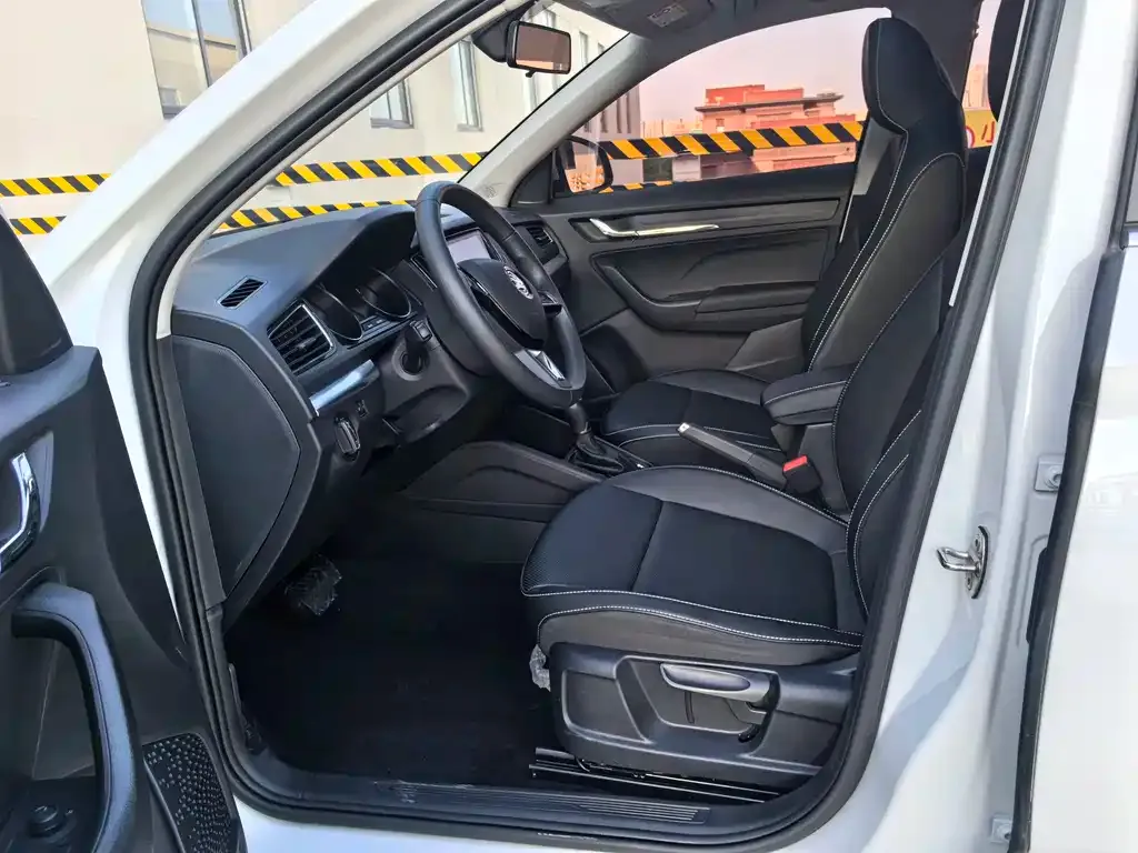 Skoda Kamiq — фото 2