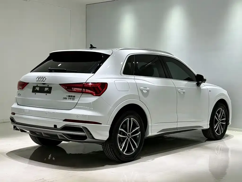 Audi Q3 — фото 7