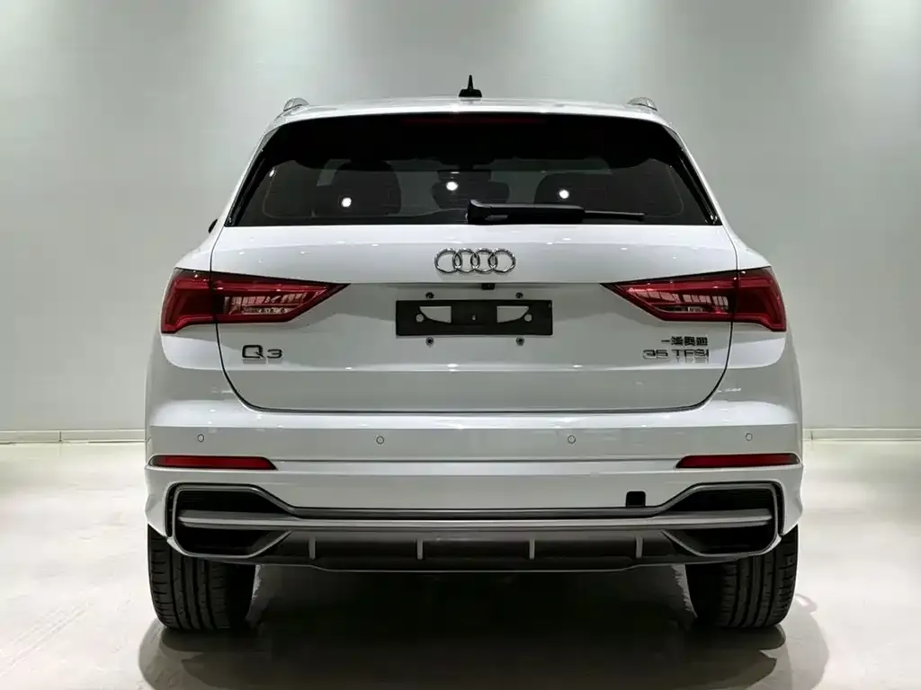 Audi Q3 — фото 8