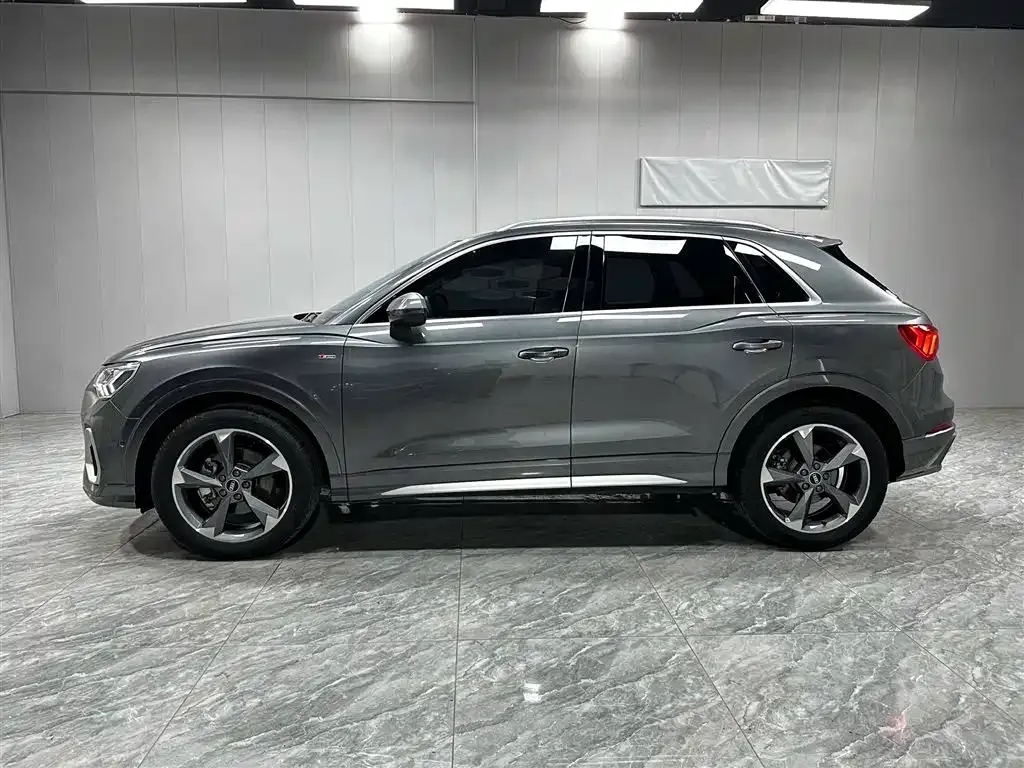 Audi Q3 — фото 7
