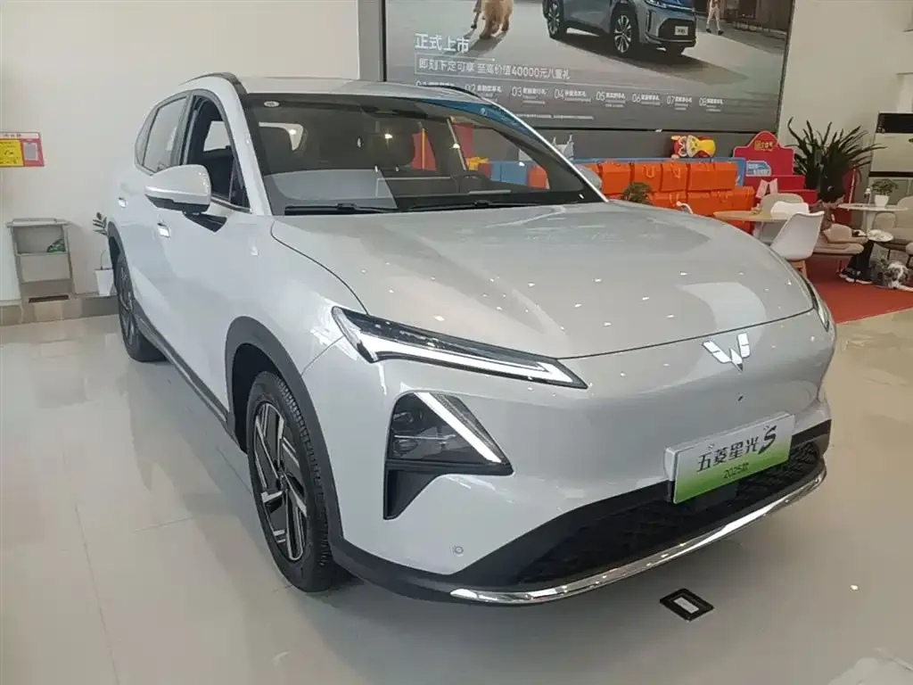 Wuling Xingguang S — фото 9