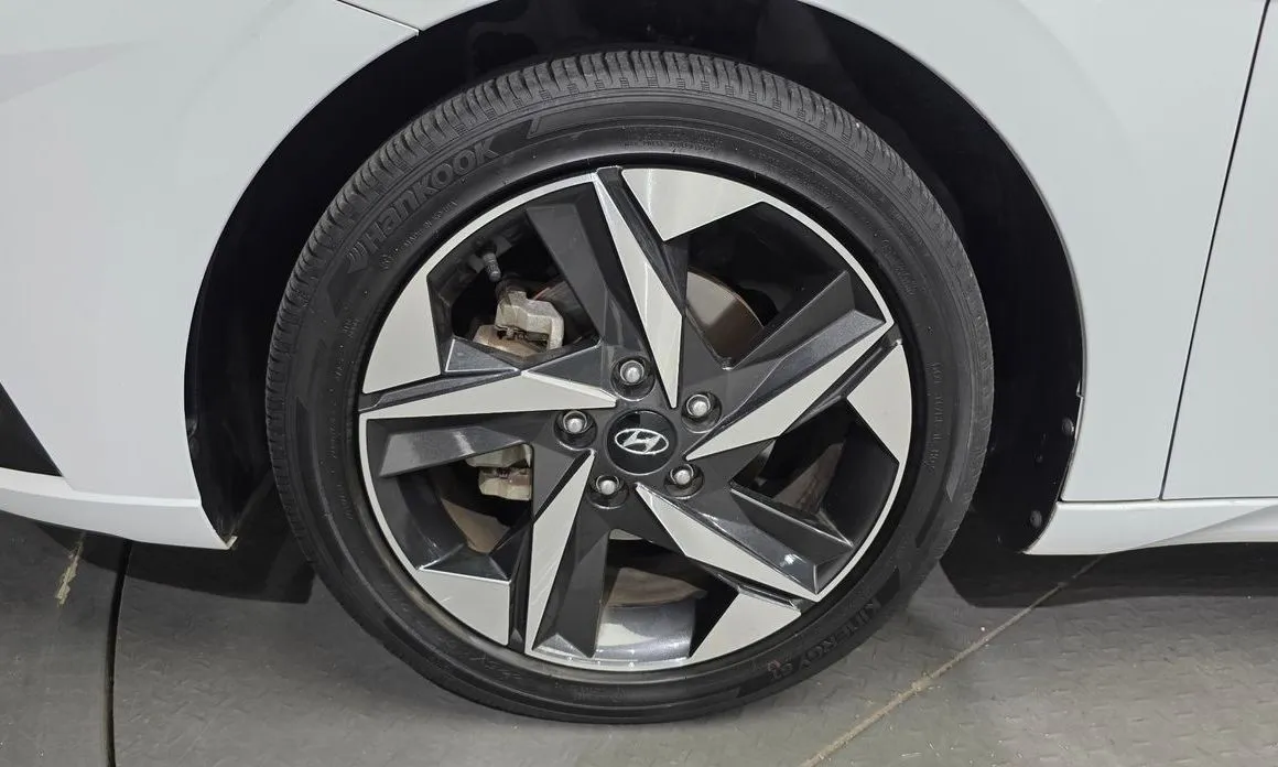 Hyundai AVANTE — фото 6