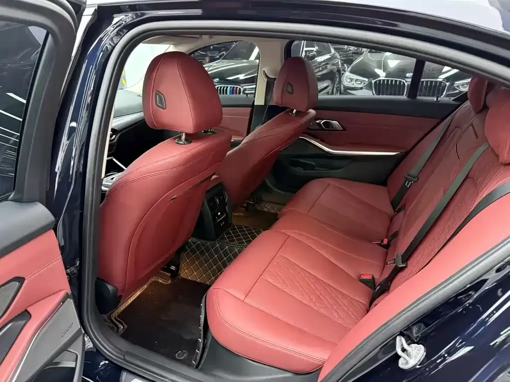 BMW 3 Series 2025 из CN, фото 10