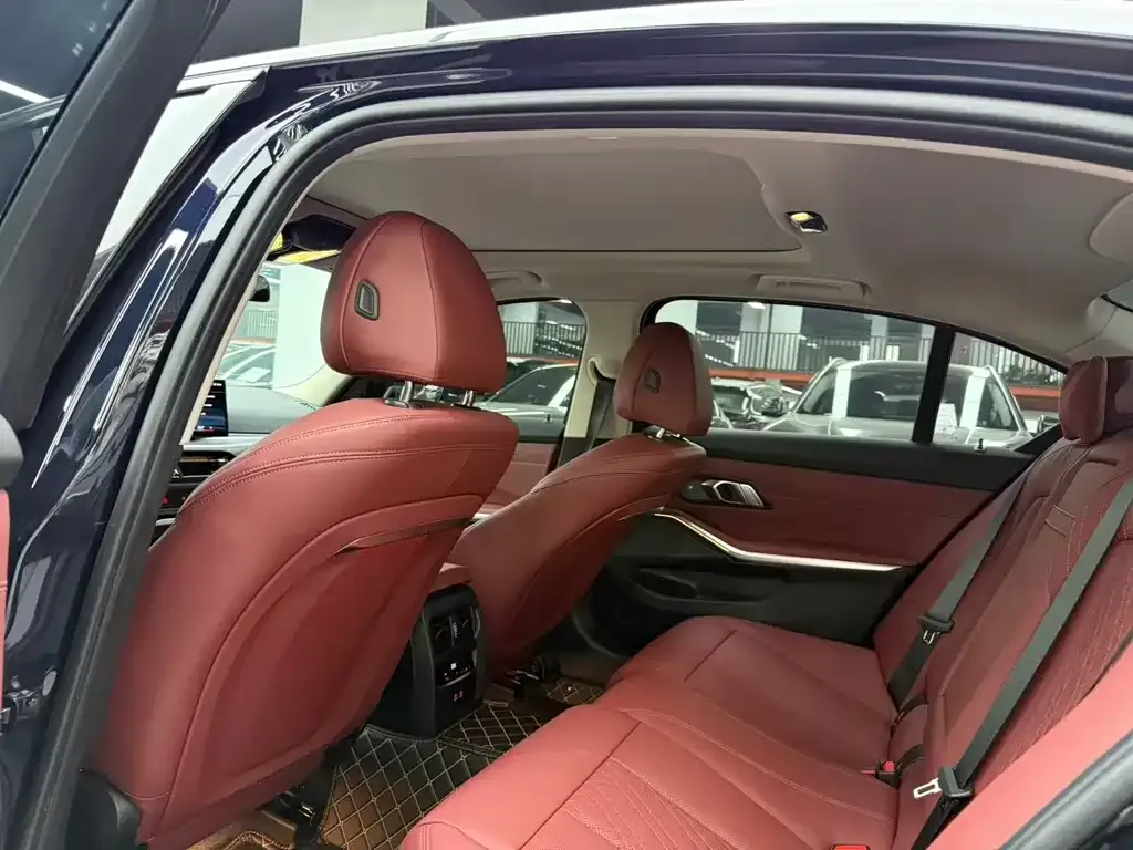 BMW 3 Series 2025 из CN, фото 6