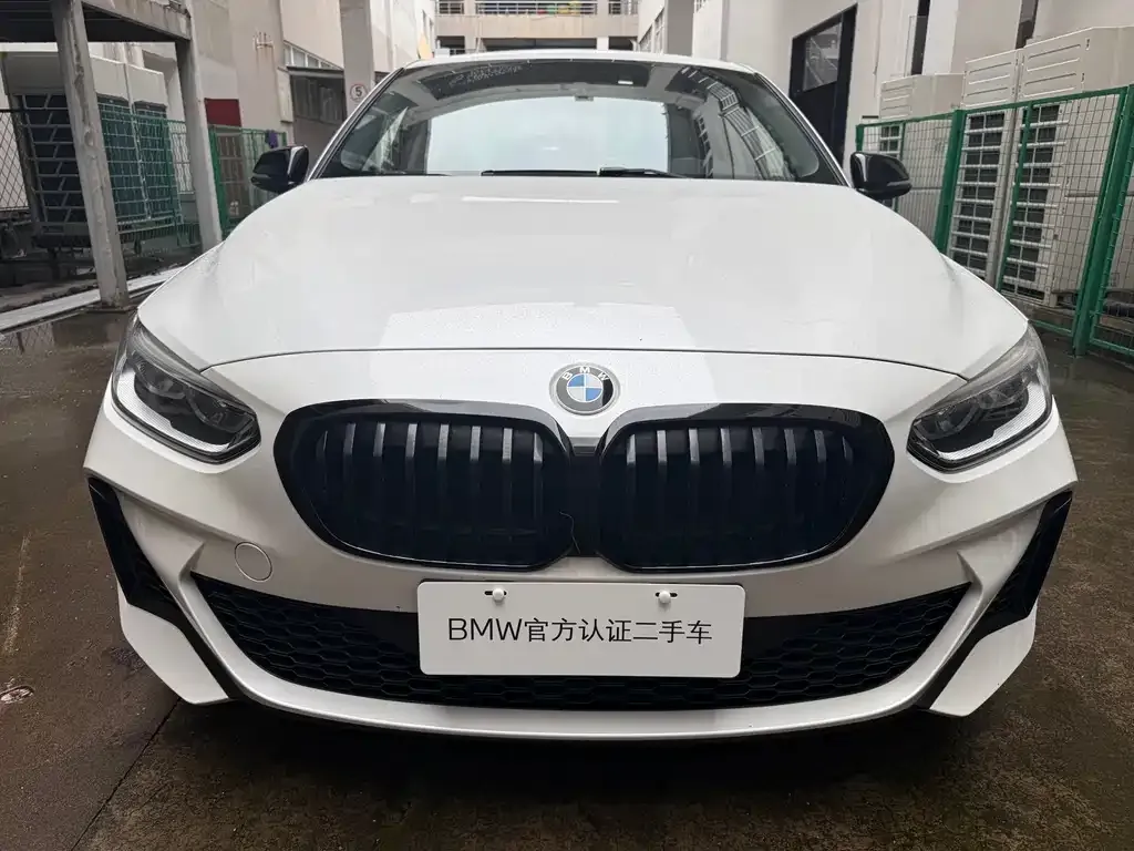 BMW 1 Series — фото 1
