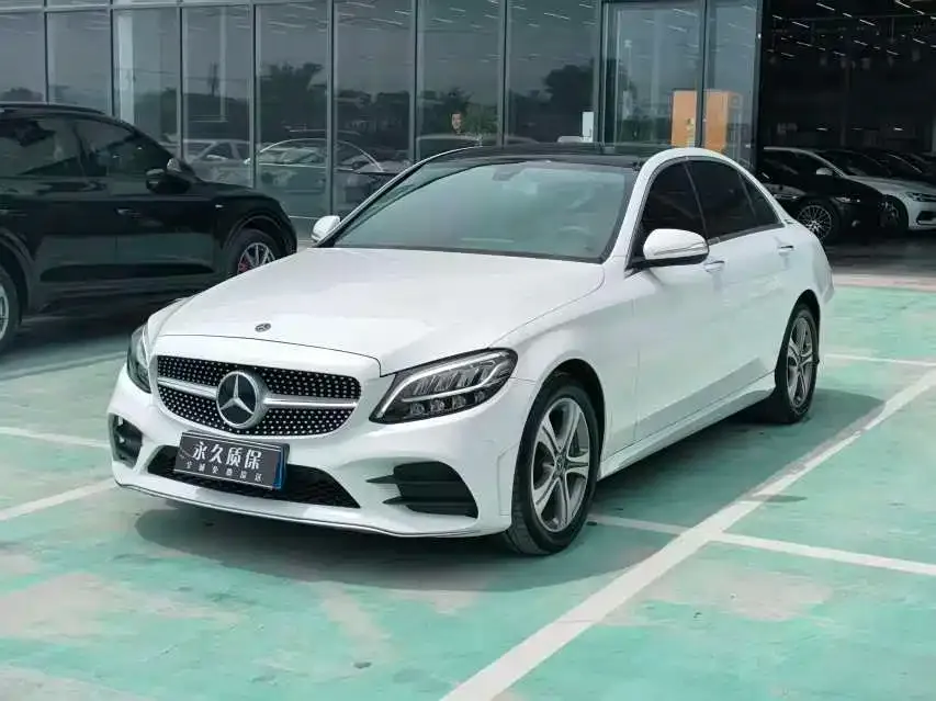Mercedes-Benz C-Class — фото 1