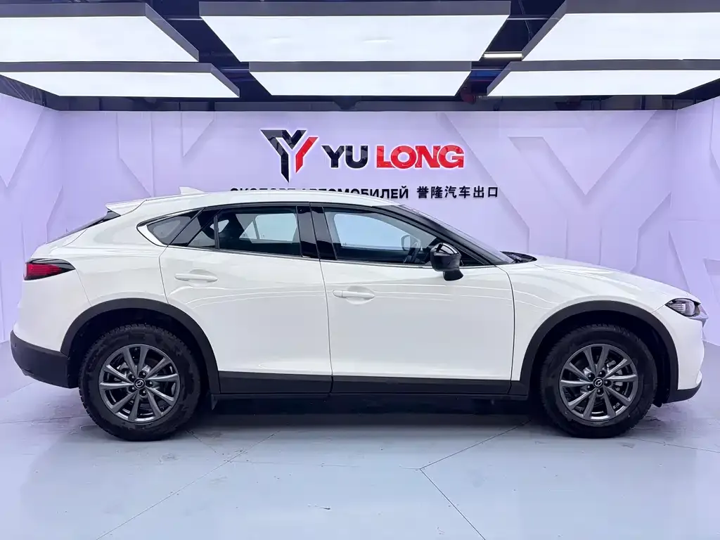 Mazda CX-4 — фото 10