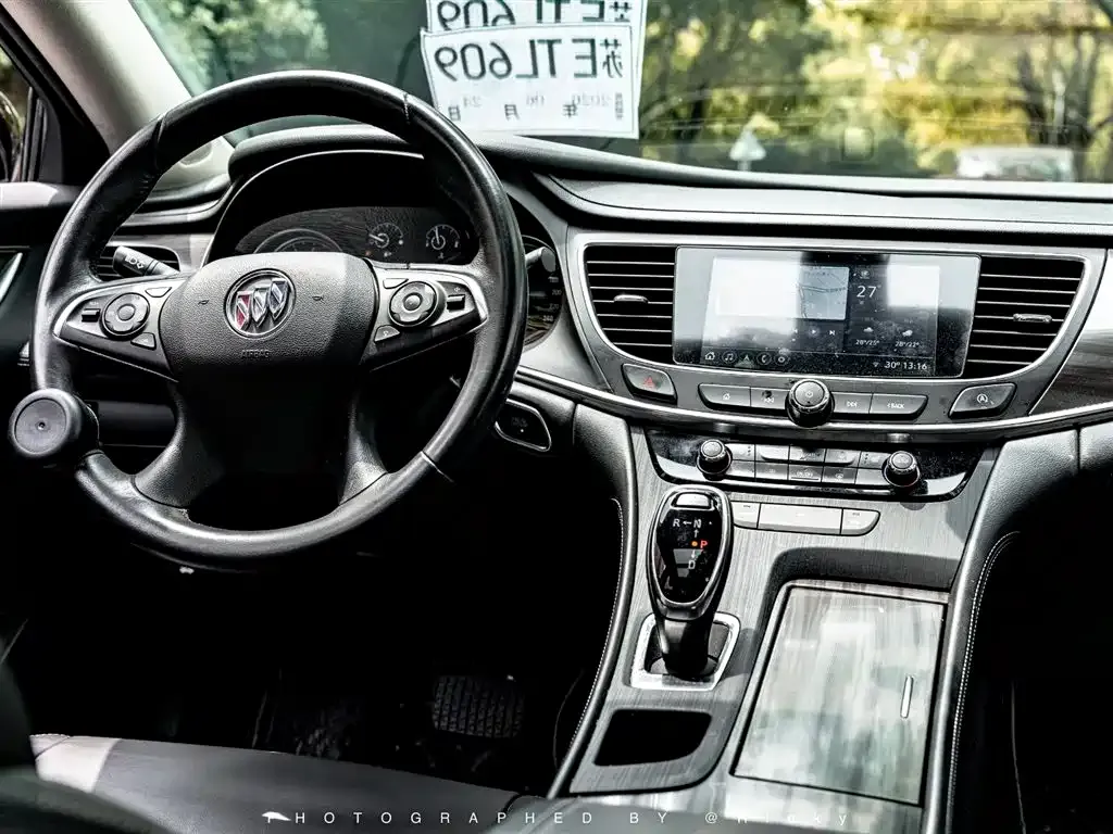 Buick LaCrosse — фото 9