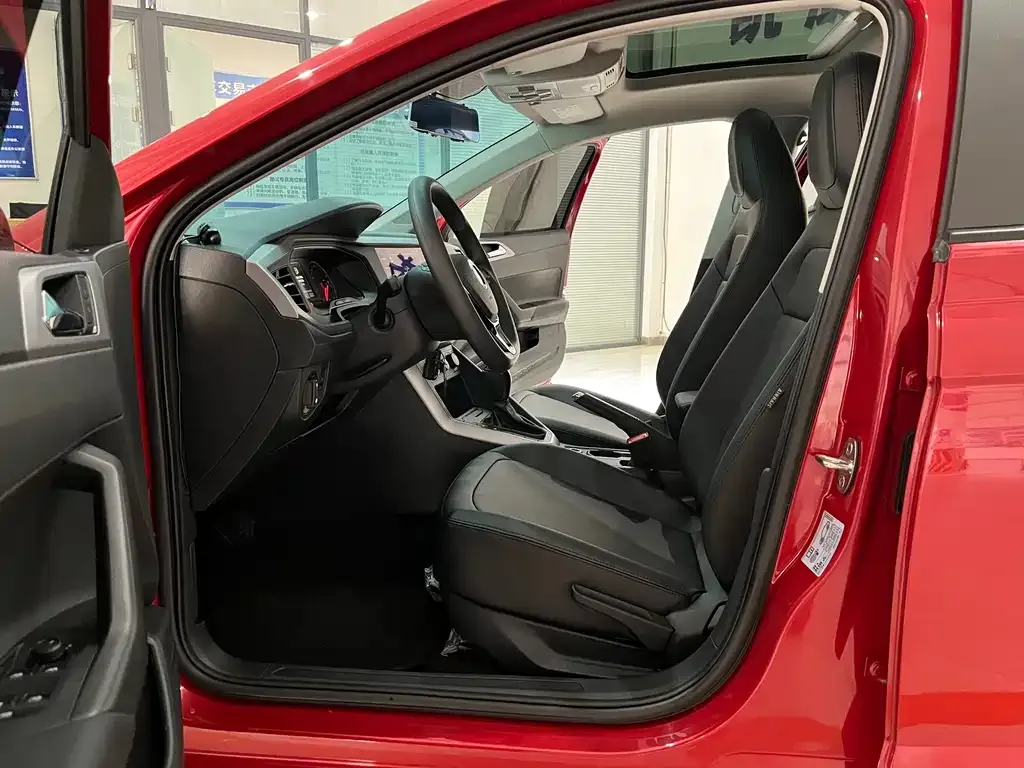 Volkswagen Polo 2021 из CN, фото 4