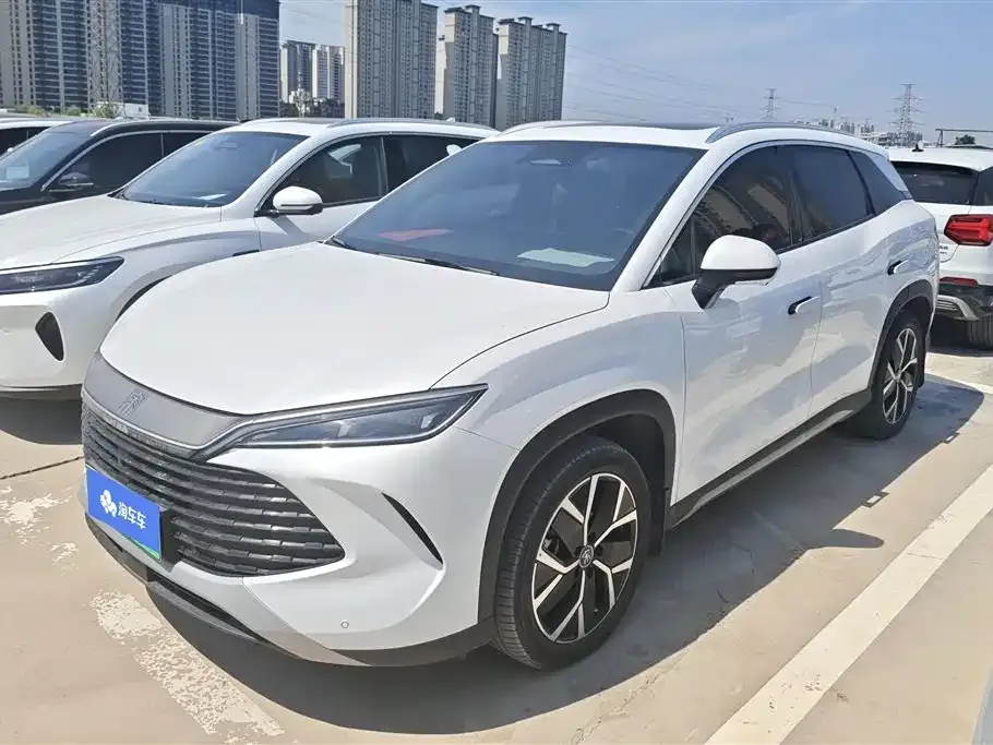 BYD L DM-i — фото 1