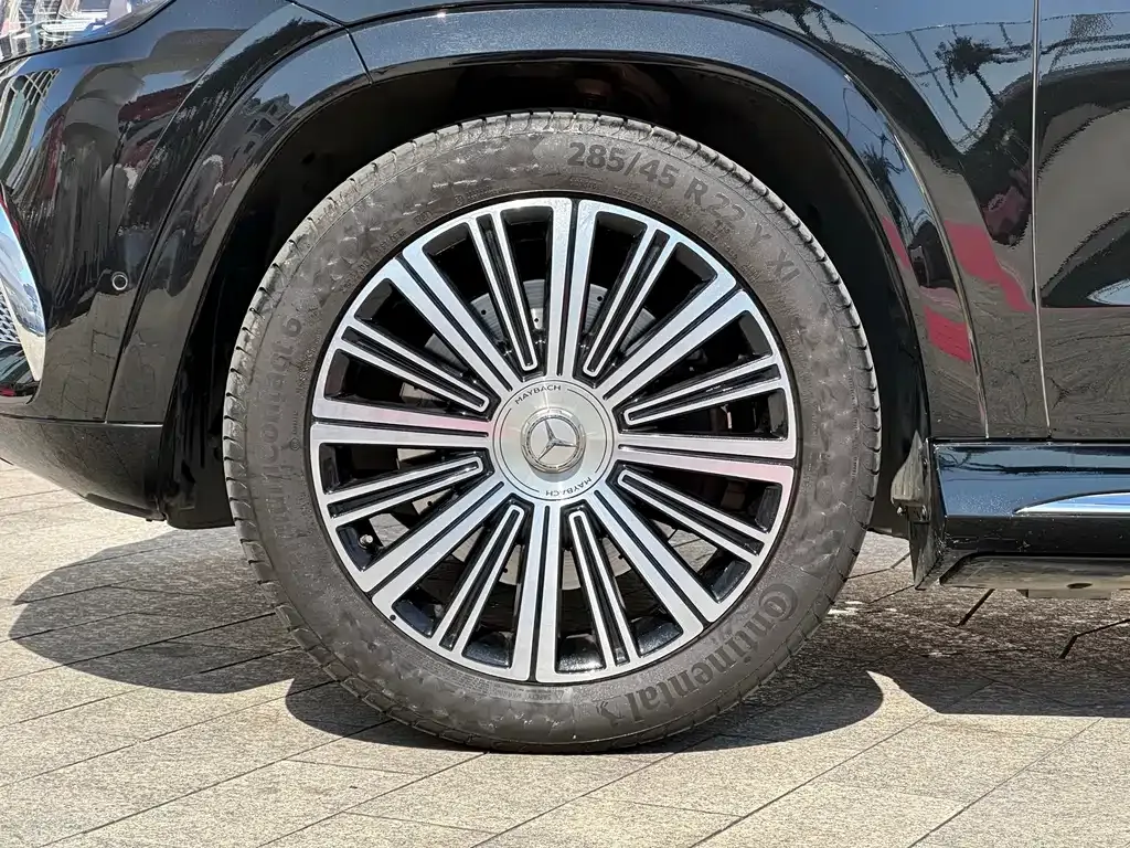 Mercedes-Benz GLS — фото 4