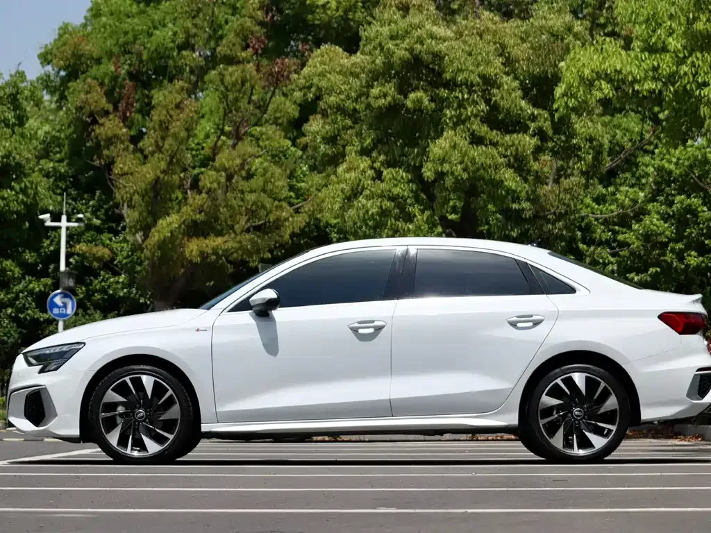 Audi A3 2022 из CN, фото 4