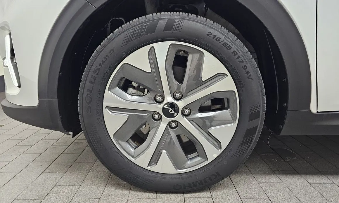Kia Niro 2024 из KR, фото 2