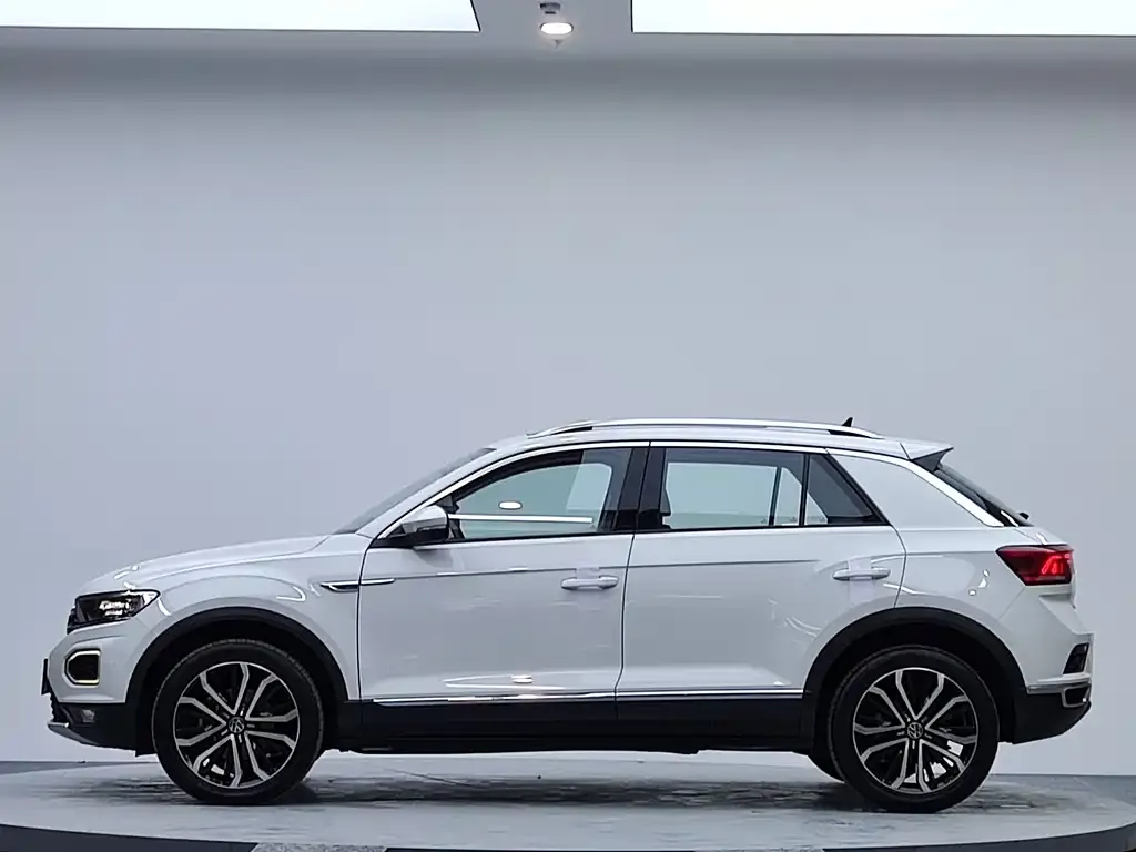 Volkswagen T-Roc — фото 7